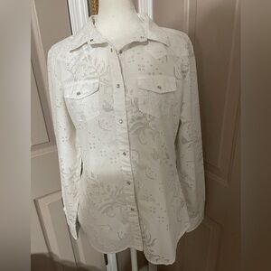 Wrangler white vintage pearl snap semi-sheer long sleeve western top. Size M.